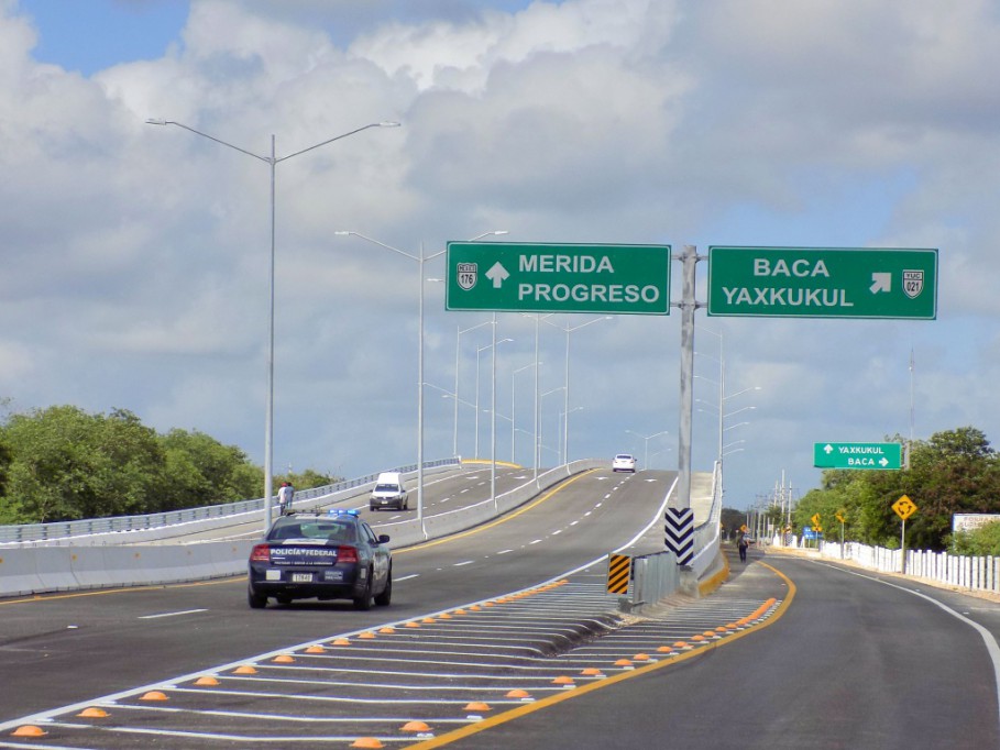 SCT Yucatán pone en operación el Distribuidor Vial de Baca SCT Yucatán pone en operación el Distribuidor Vial de Baca