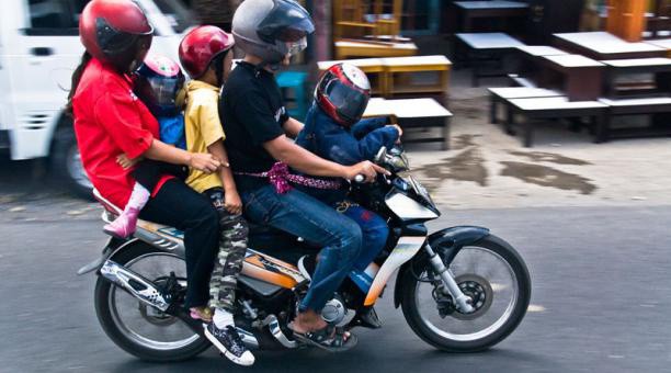 Meridanos apoyan propuesta para regular las motocicletas Meridanos apoyan propuesta para regular las motocicletas