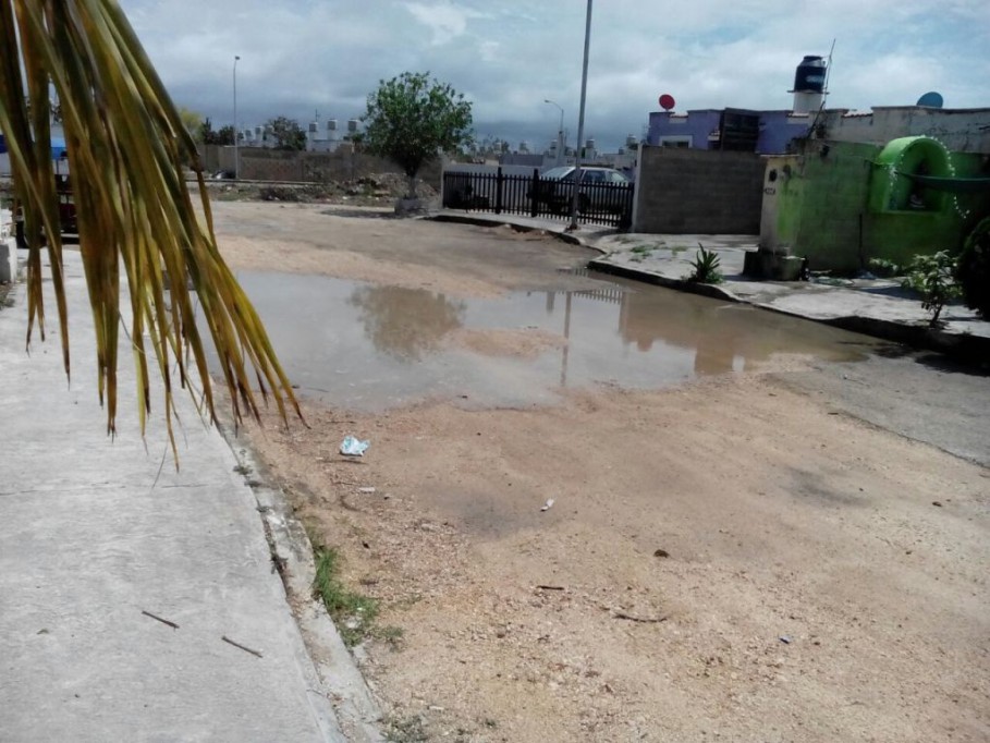 Urgen a solucionar problema de calle inundada en Kanasín Urgen a solucionar problema de calle inundada en Kanasín
