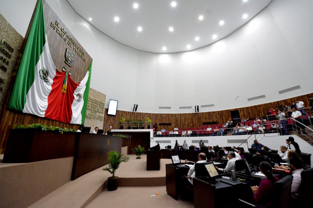 LXII Legislatura aprueba reestructuración de la administración pública LXII Legislatura aprueba reestructuración de la administración pública