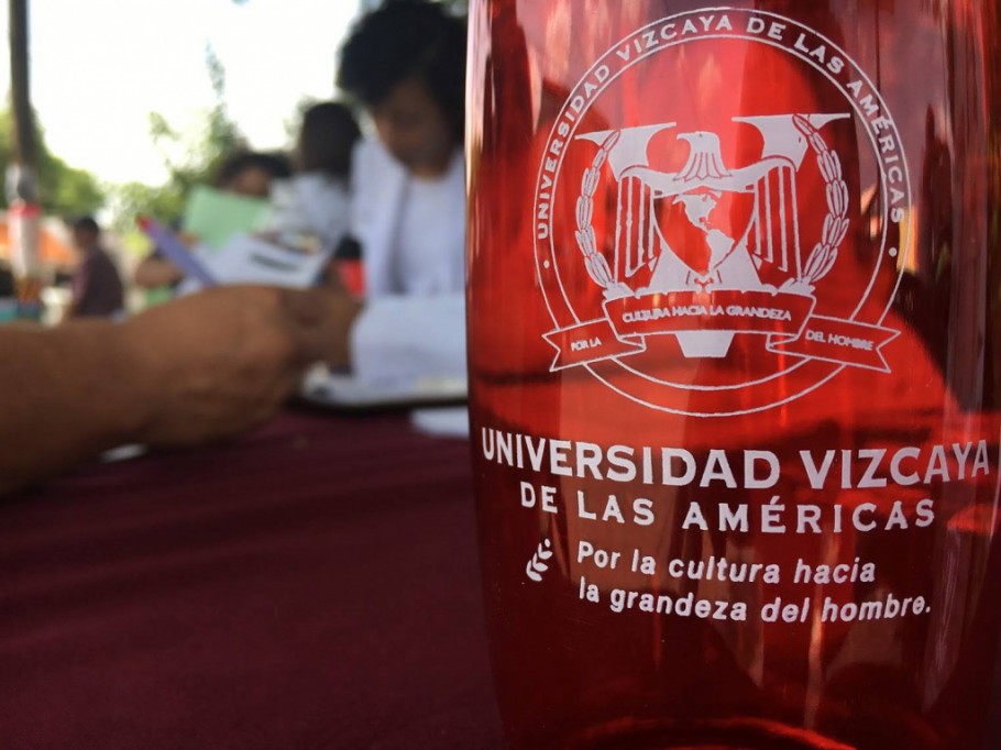 Universidad Vizcaya firma convenio con la Confederación de Abogados Universidad Vizcaya firma convenio con la Confederación de Abogados