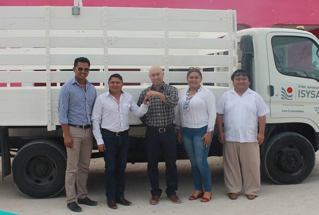 Salinera facilita vehículo para recoja de basura en las Coloradas Salinera facilita vehículo para recoja de basura en las Coloradas