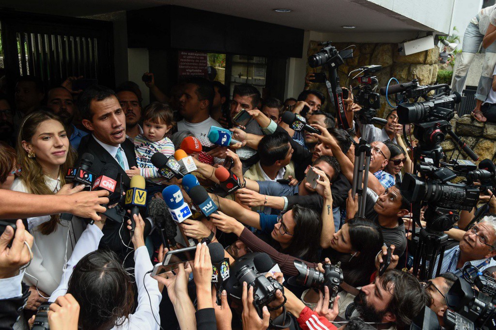 Guaidó pide apoyo a México y Uruguay Guaidó pide apoyo a México y Uruguay