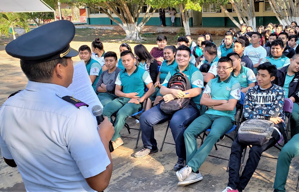 Promueven licenciaturas militares en el Cobay Muna Promueven licenciaturas militares en el Cobay Muna
