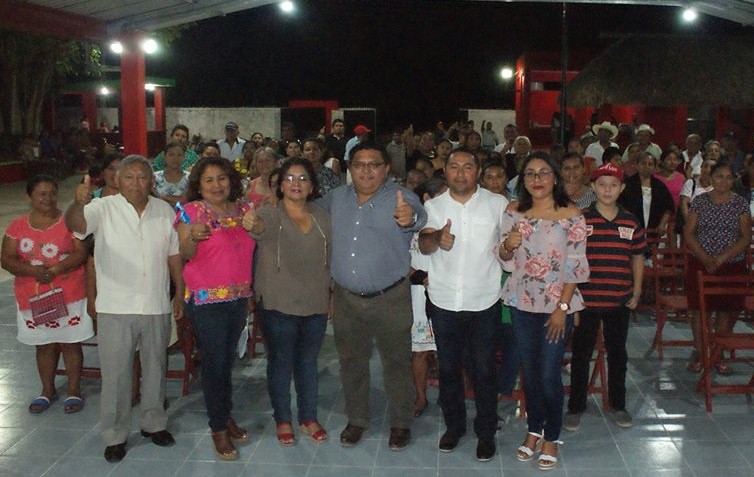 Priistas de Teya apoyan proyecto político de Diego Lugo Priistas de Teya apoyan proyecto político de Diego Lugo