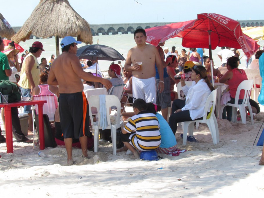 Piden a vacacionista conservar las playas limpias Piden a vacacionista conservar las playas limpias