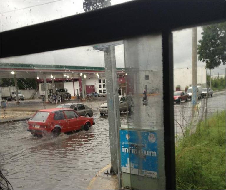 Varias zonas inundables en Mérida Varias zonas inundables en Mérida