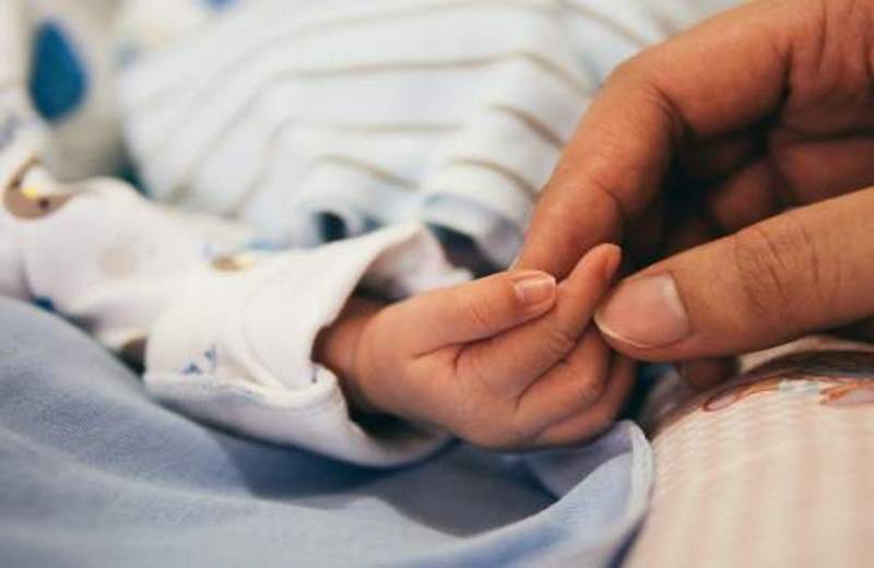 Madre desesperada pide ayuda para su bebé Madre desesperada pide ayuda para su bebé