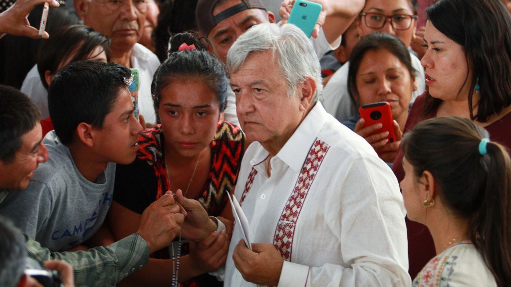 Disminuye aprobación de AMLO Disminuye aprobación de AMLO