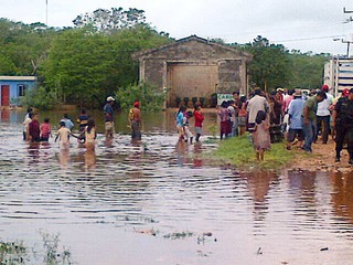 Tekax: Llegan apoyos a familias afectadas por las lluvias en Tekax Tekax: Llegan apoyos a familias afectadas por las lluvias en Tekax