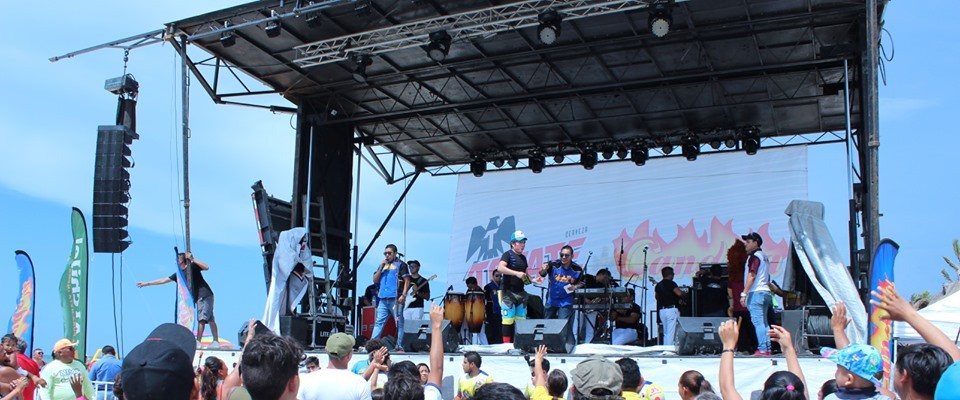 Vamo' a bailar a la playa con Candela Vamo' a bailar a la playa con Candela