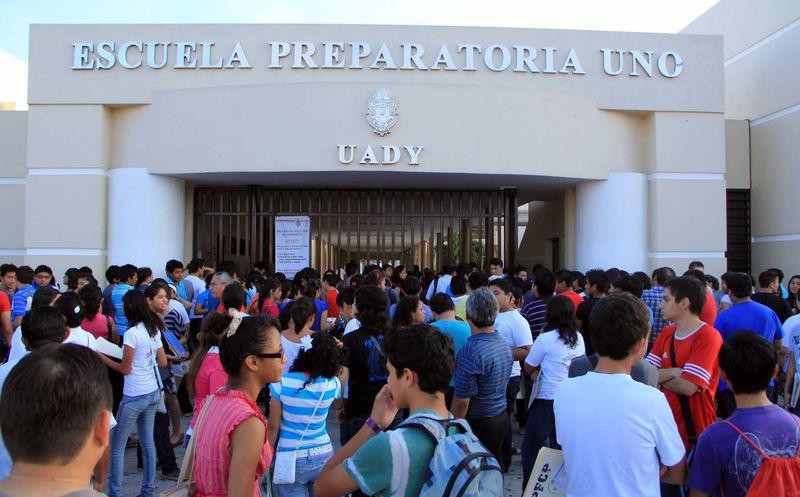 Padres inconformes manifestarán por "fraude" en graduación Padres inconformes manifestarán por "fraude" en graduación