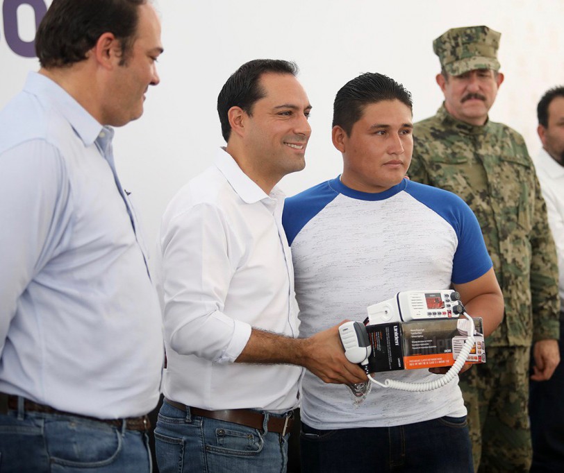 Entrega de apoyos del programa "Peso a Peso" Entrega de apoyos del programa "Peso a Peso"