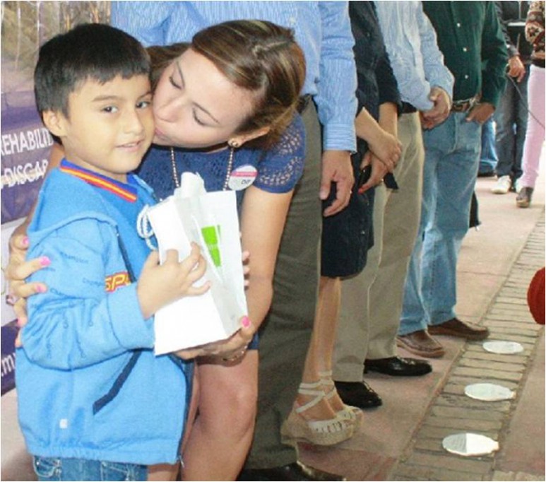 Llevan apoyos al Centro de Atención al Menor con Necesidades Especiales Llevan apoyos al Centro de Atención al Menor con Necesidades Especiales