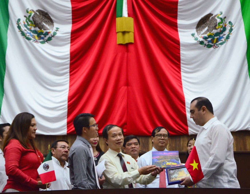 Estrechan lazos e ideas Diputados de Vietnam y Yucatán Estrechan lazos e ideas Diputados de Vietnam y Yucatán