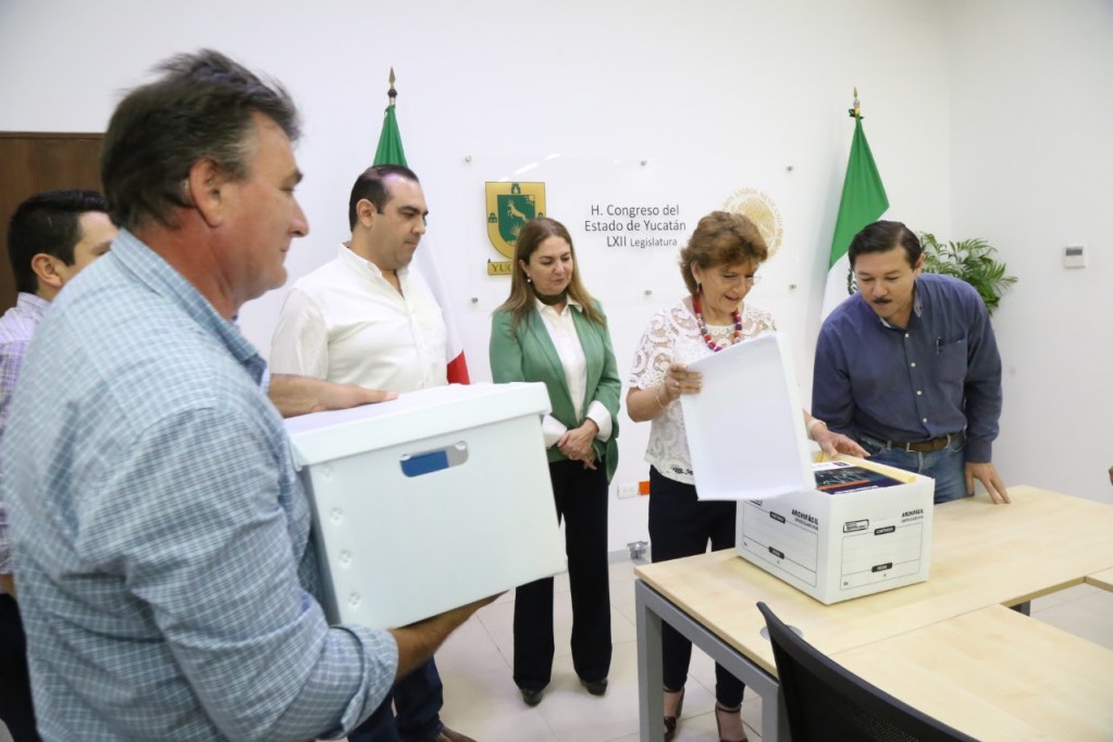 Entregan paquete fiscal 2020 al Congreso Entregan paquete fiscal 2020 al Congreso