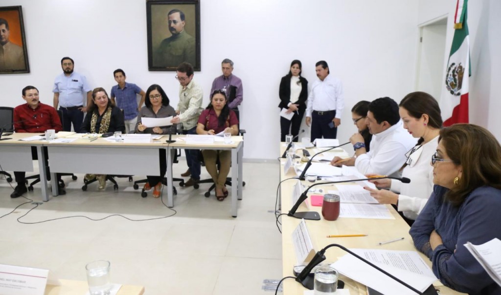 Aprueban en comisión subastar vehículos abandonados Aprueban en comisión subastar vehículos abandonados