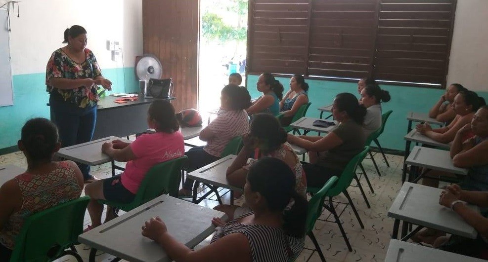 Previenen de violencia a estudiantes de comisarías tizimileñas Previenen de violencia a estudiantes de comisarías tizimileñas