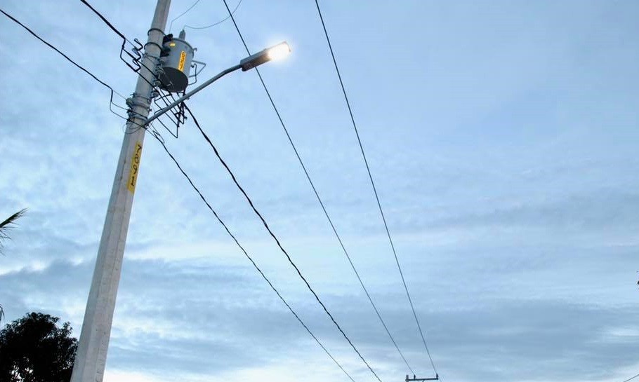 Llevan más electricidad a Tahmuy Llevan más electricidad a Tahmuy