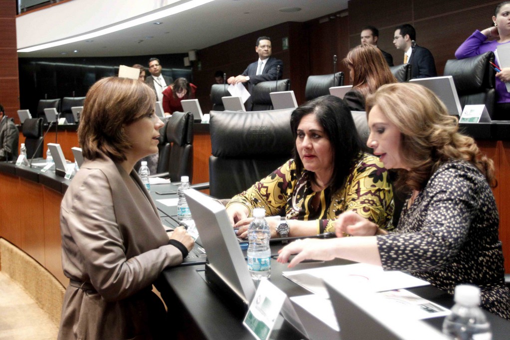 Proponen Senadores del PRI elaborar protocolo para erradicar agresiones físicas y verbales entre estudiantes Proponen Senadores del PRI elaborar protocolo para erradicar agresiones físicas y verbales entre estudiantes