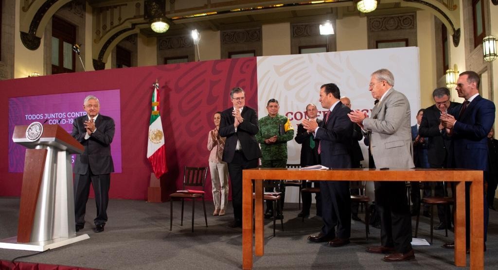El Gobierno de México firma convenio con hospitales privados El Gobierno de México firma convenio con hospitales privados