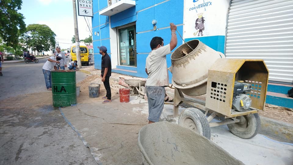 Avanza reconstrucción de banquetas en centro de Tizimín Avanza reconstrucción de banquetas en centro de Tizimín