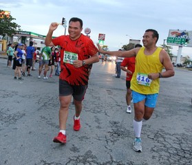 Participa el gober en maratón de la marina Participa el gober en maratón de la marina