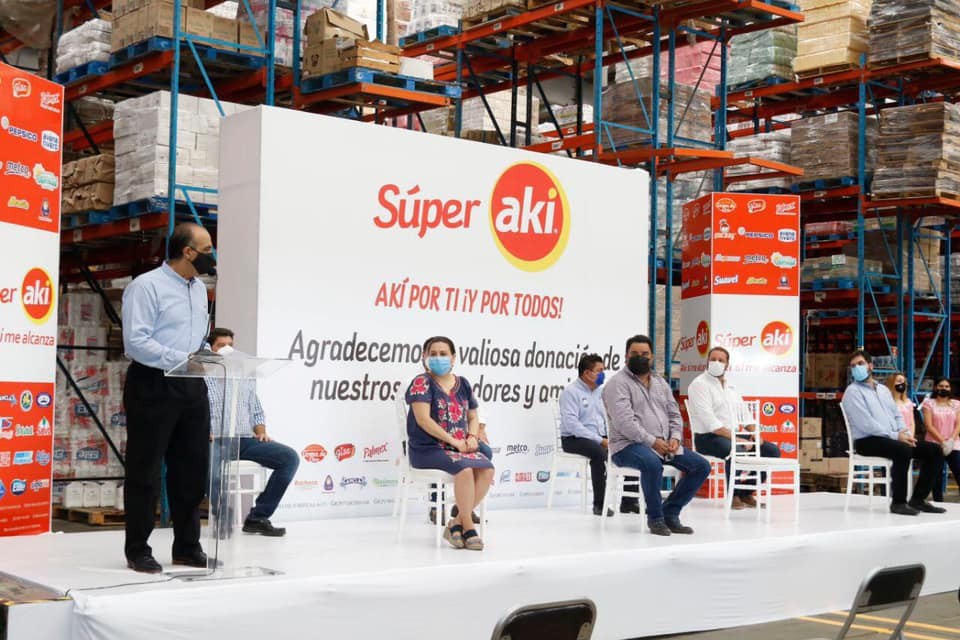 Súper AKI dona 50 toneladas de alimentos básicos
