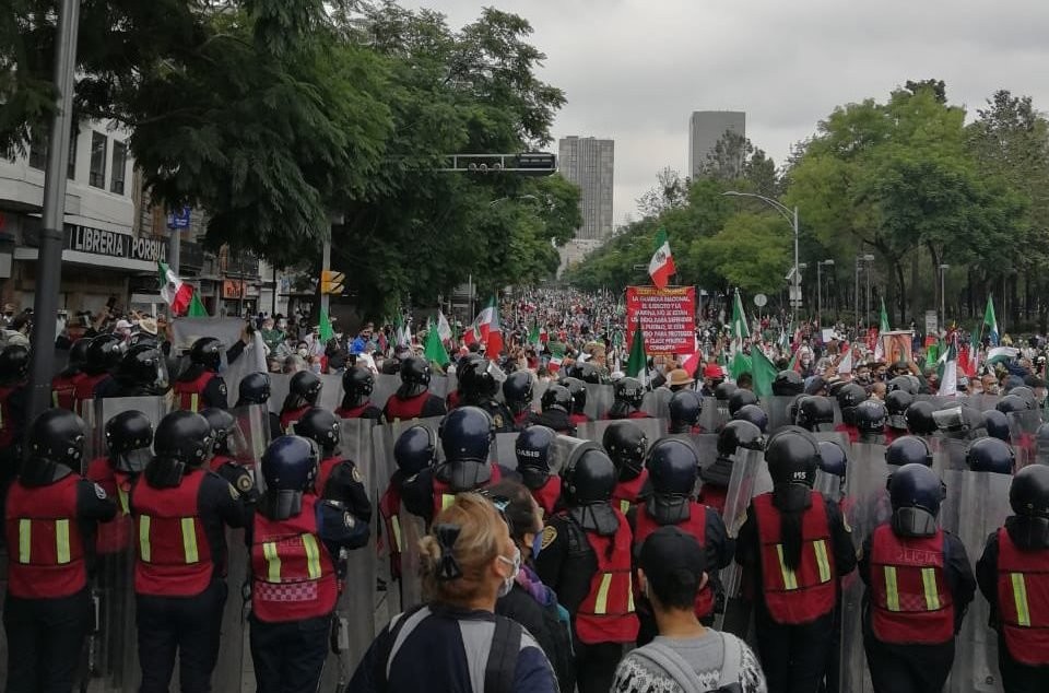 “Entre el Covid-19, plantones y diatriba política… “Entre el Covid-19, plantones y diatriba política…