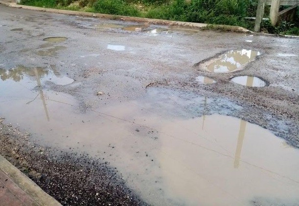 Piden a tizimileños paciencia por baches Piden a tizimileños paciencia por baches