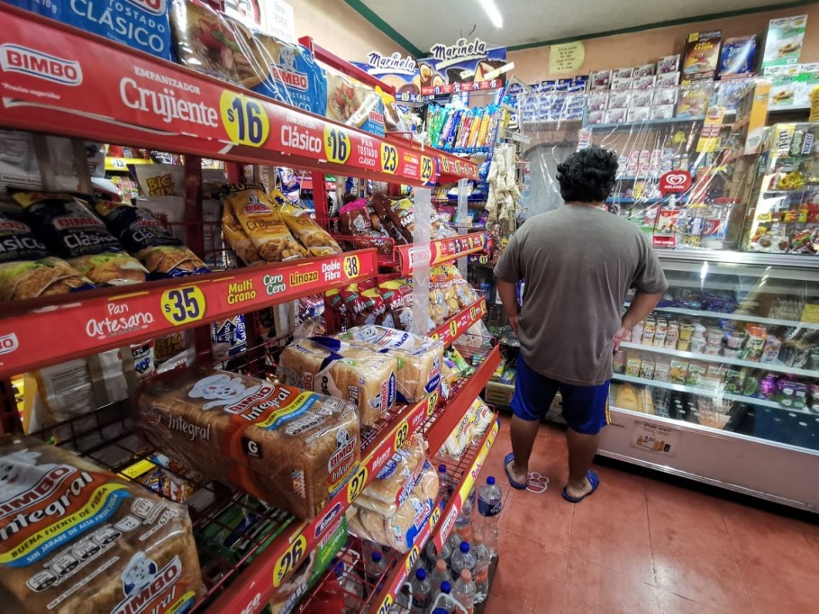 Pequeños comercios olvidados por AMLO Pequeños comercios olvidados por AMLO