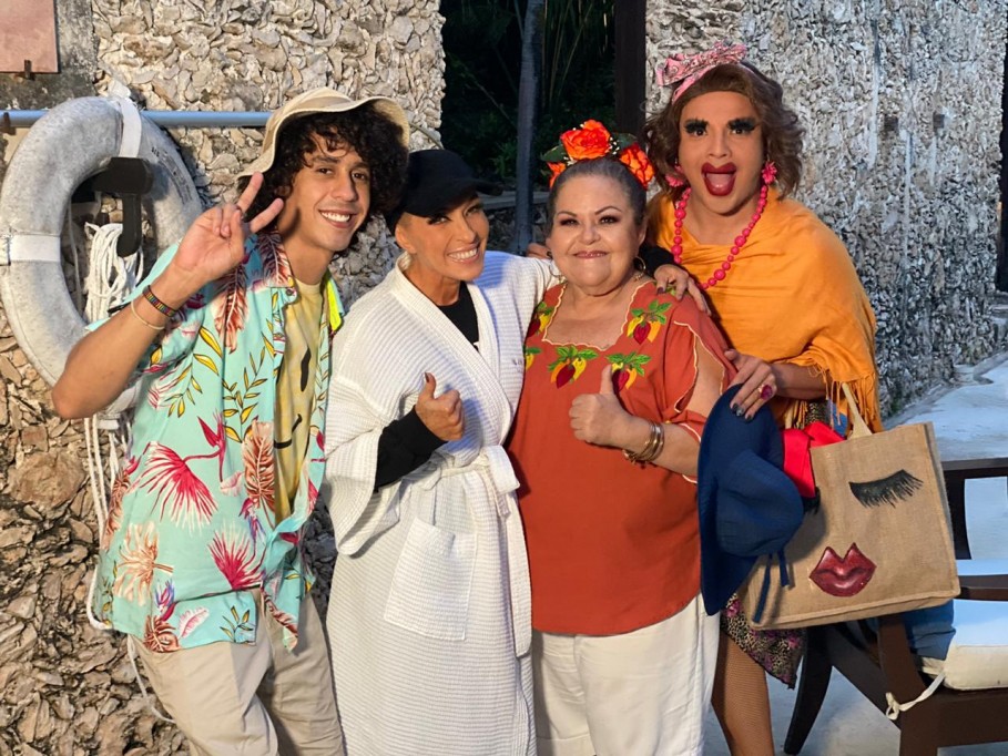 Yuri graba con influencers yucatecos Yuri graba con influencers yucatecos