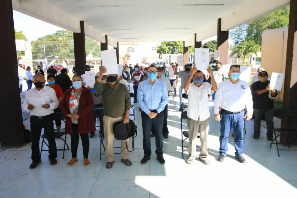 Familias de comisarías de Mérida ya cuentan con certeza jurídica sobre sus propiedades Familias de comisarías de Mérida ya cuentan con certeza jurídica sobre sus propiedades
