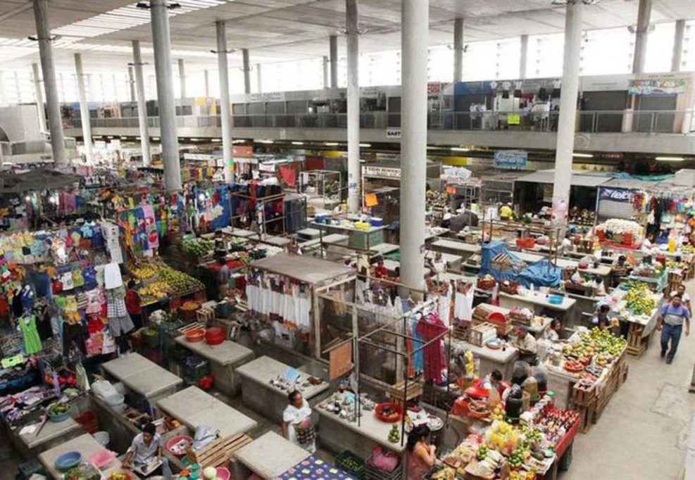 Ausencia de abuelitos afecta ventas en el San Benito Ausencia de abuelitos afecta ventas en el San Benito