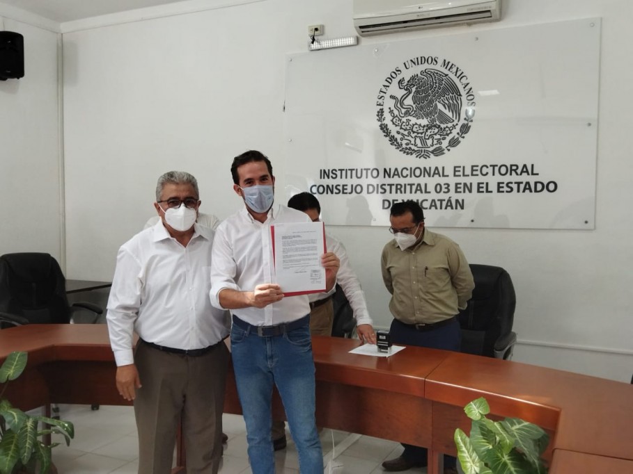 Pablo Gamboa Miner se registró como candidato por el III distrito federal Pablo Gamboa Miner se registró como candidato por el III distrito federal