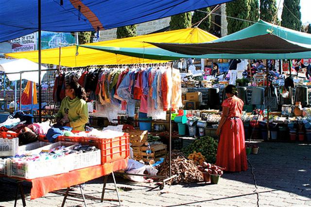 Tianguistas denuncian extorsión y amenazas Tianguistas denuncian extorsión y amenazas