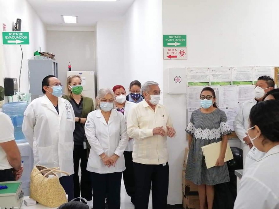 Avanza la vacunación del personal de la sección 67 del sector de la salud en Yucatán Avanza la vacunación del personal de la sección 67 del sector de la salud en Yucatán