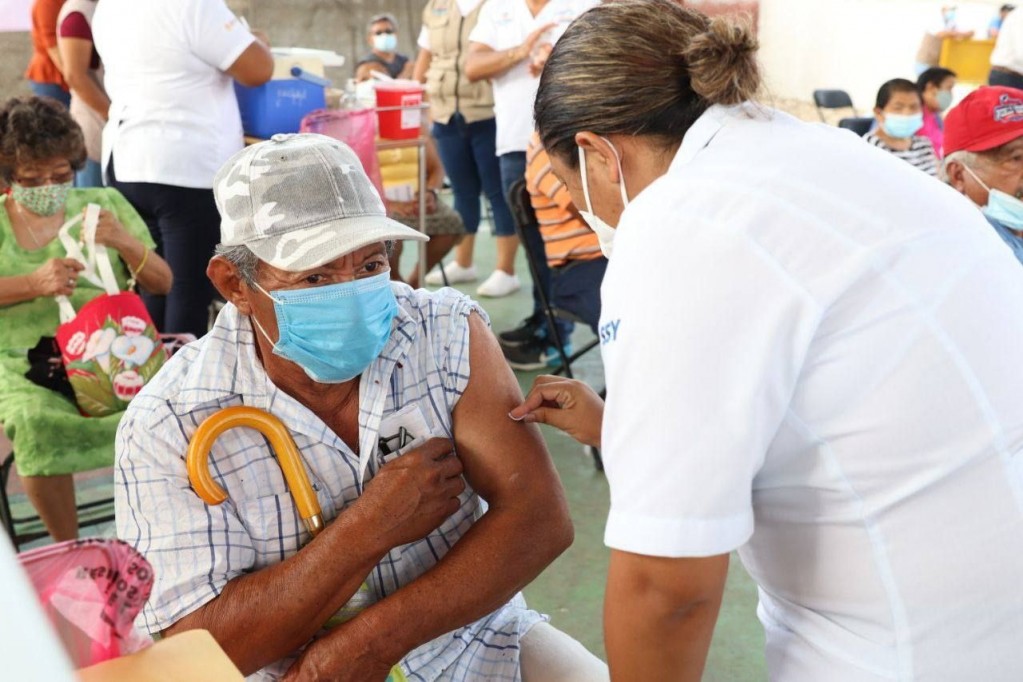 27 municipios de Yucatán ya cumplieron con el proceso de vacunación a los Adultos Mayores