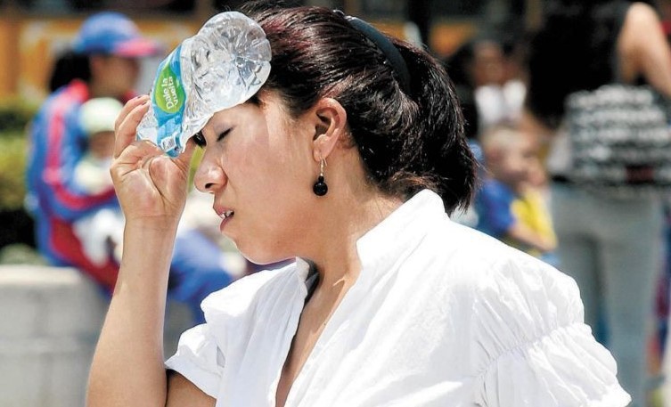 Con las altas temperaturas, llaman a cuidarse de la deshidratación Con las altas temperaturas, llaman a cuidarse de la deshidratación