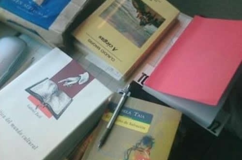 Dzidzilché: Obsequian 308 libros a la comisaría de Dzidzilché Dzidzilché: Obsequian 308 libros a la comisaría de Dzidzilché