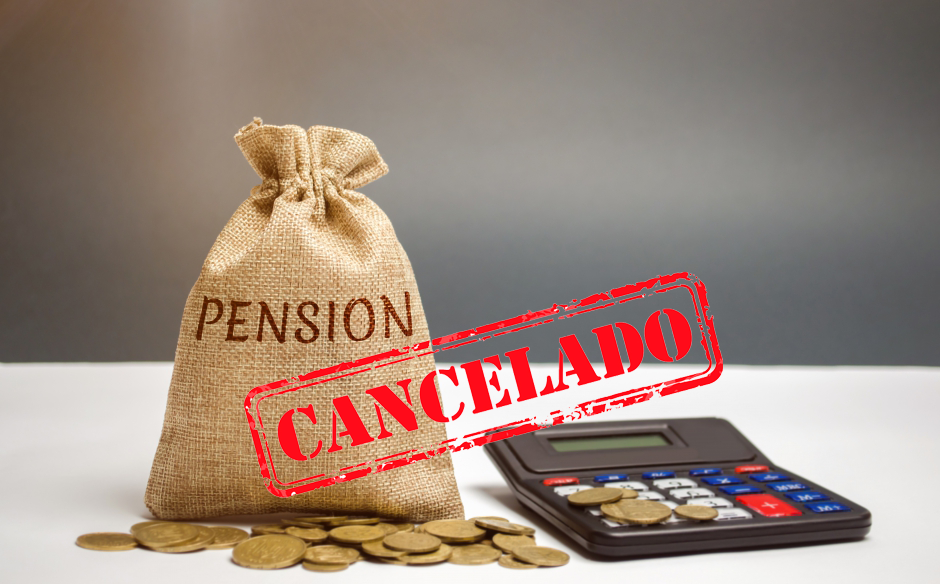 Cancelan pensión ilegal a 10 ex funcionarios estatales Cancelan pensión ilegal a 10 ex funcionarios estatales