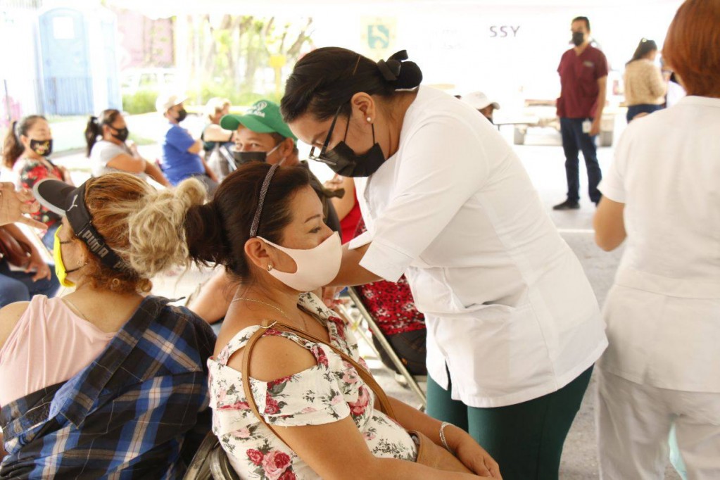 Inicia vacunación de personas de 40 a 49 años en Yucatán Inicia vacunación de personas de 40 a 49 años en Yucatán