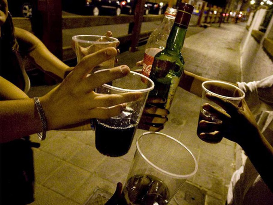 Adolescentes en Yucatán comienzan a beber a los 13 años Adolescentes en Yucatán comienzan a beber a los 13 años