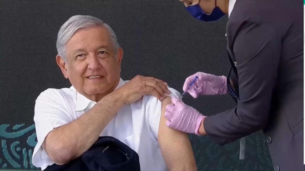 Aplican a AMLO su refuerzo contra el Covid-19 Aplican a AMLO su refuerzo contra el Covid-19