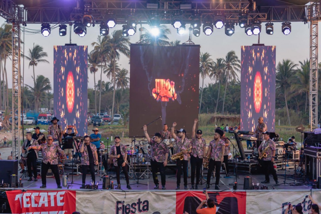 Junior Klan celebra su 50 Aniversario en Umán Junior Klan celebra su 50 Aniversario en Umán