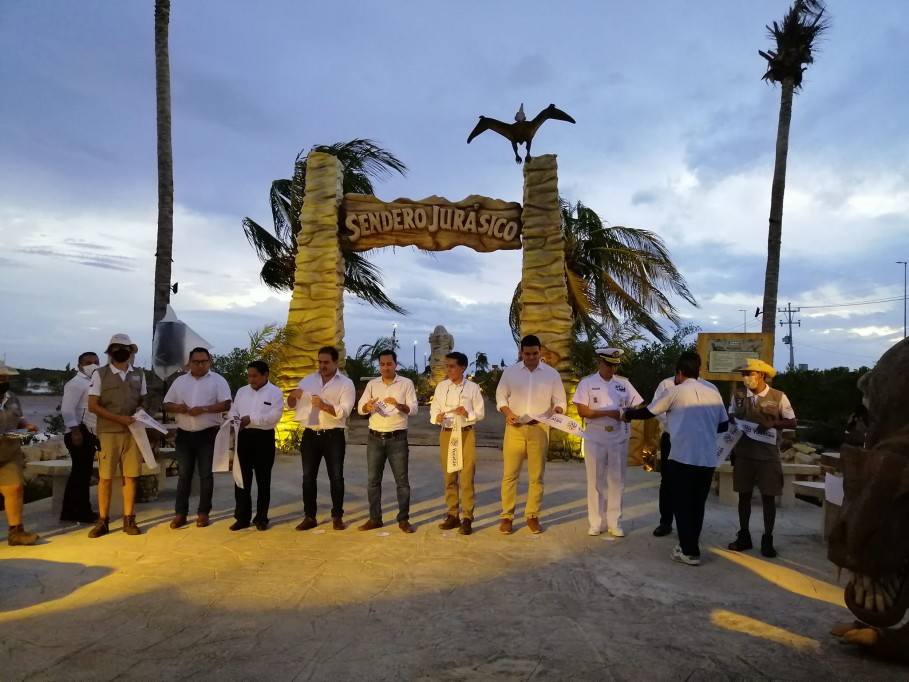 Inauguran el Sendero Jurásico Inauguran el Sendero Jurásico