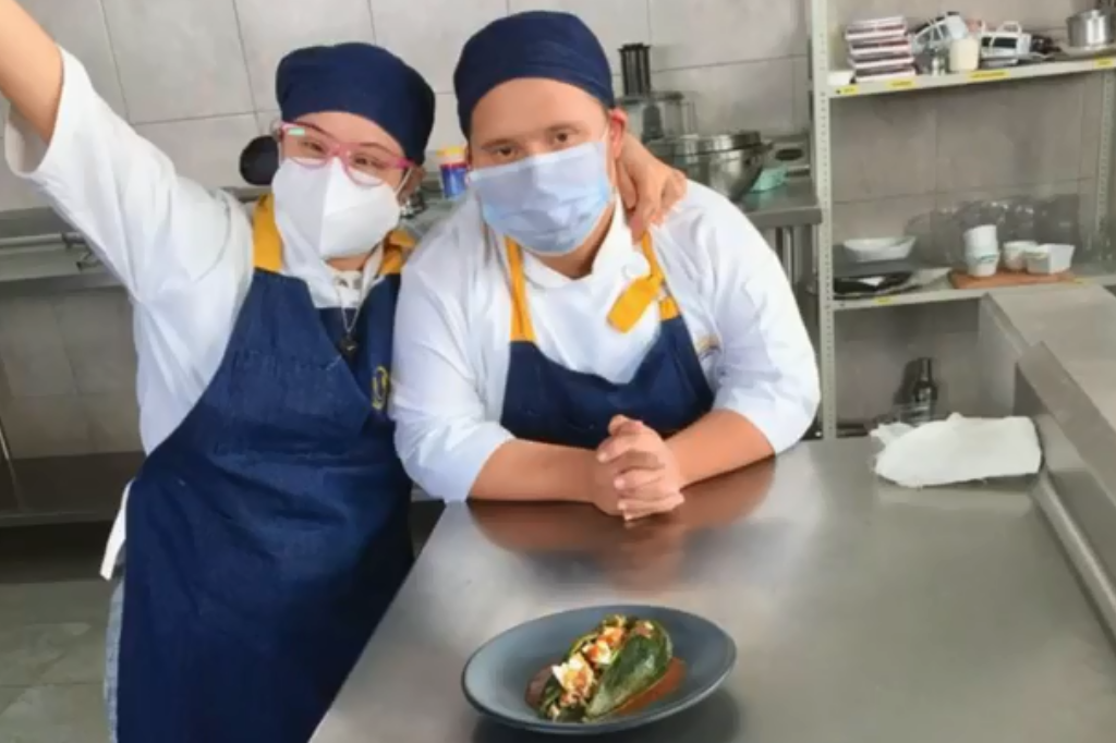 Se gradúan chefs con síndrome de Down, orgullo yucateco