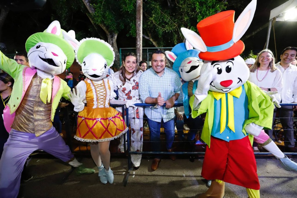 Renán Barrera da inicio a los festejos carnavalescos en Ciudad Carnaval Renán Barrera da inicio a los festejos carnavalescos en Ciudad Carnaval