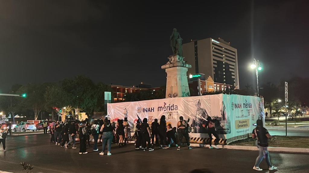 El INAH evaluara las afectaciones en monumentos históricos tras la marcha del 8M El INAH evaluara las afectaciones en monumentos históricos tras la marcha del 8M