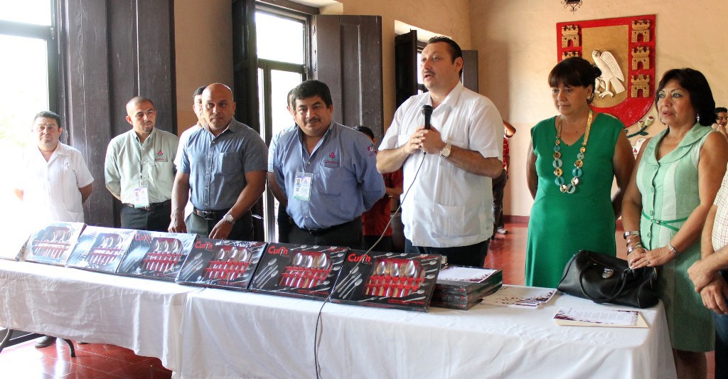 VALLADOLID: Reconocimiento a mamás trabajadoras VALLADOLID: Reconocimiento a mamás trabajadoras